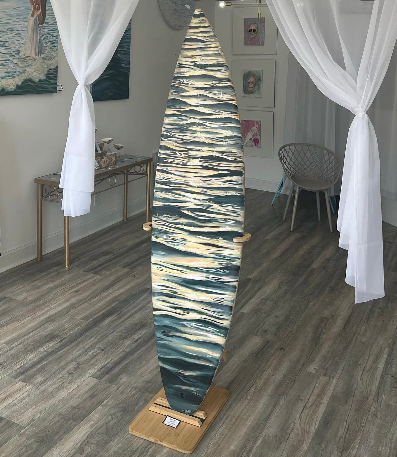 Shimmer - Tess Hodder