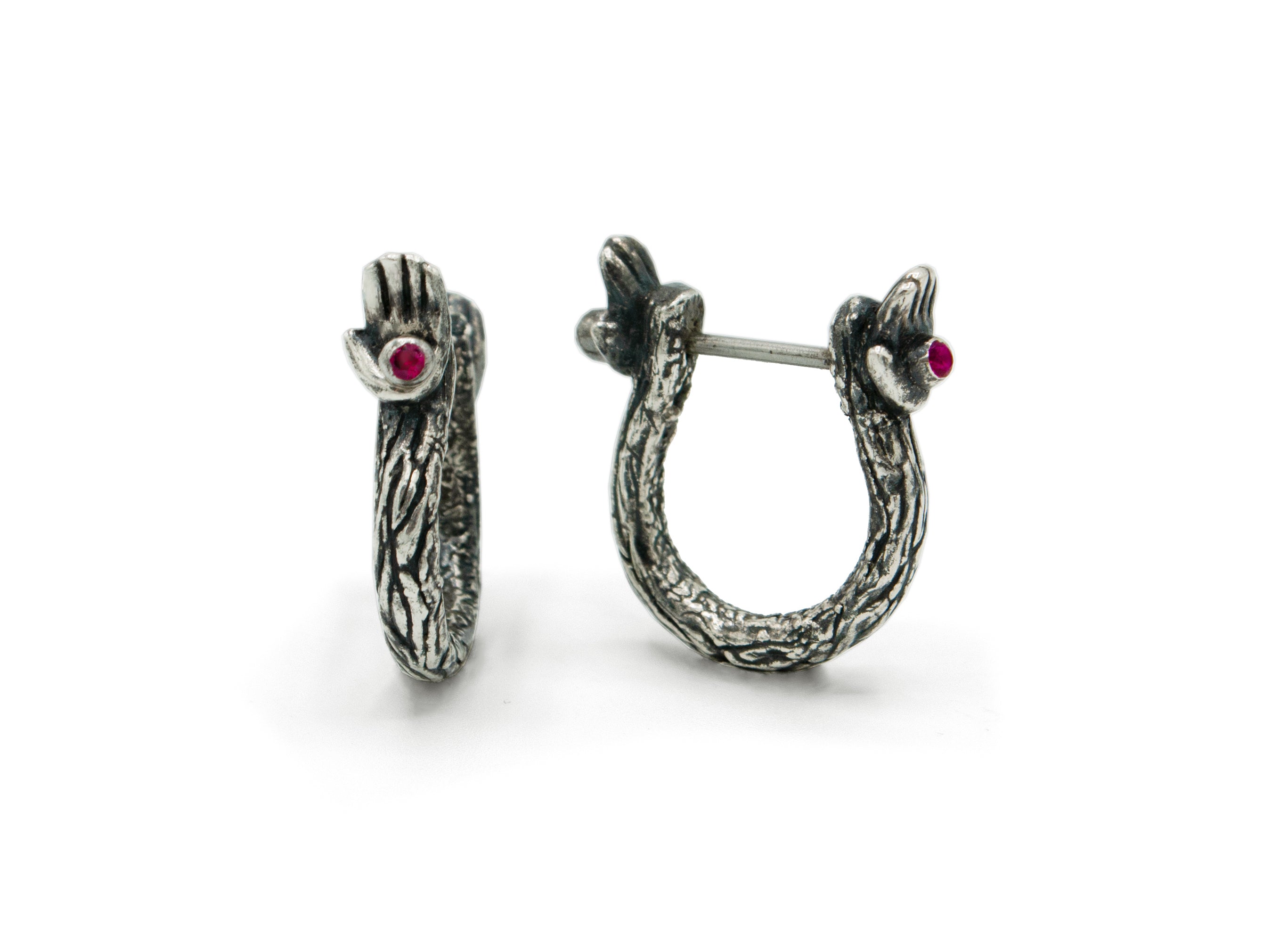 SAVIORS HANDS EARRINGS - Silver